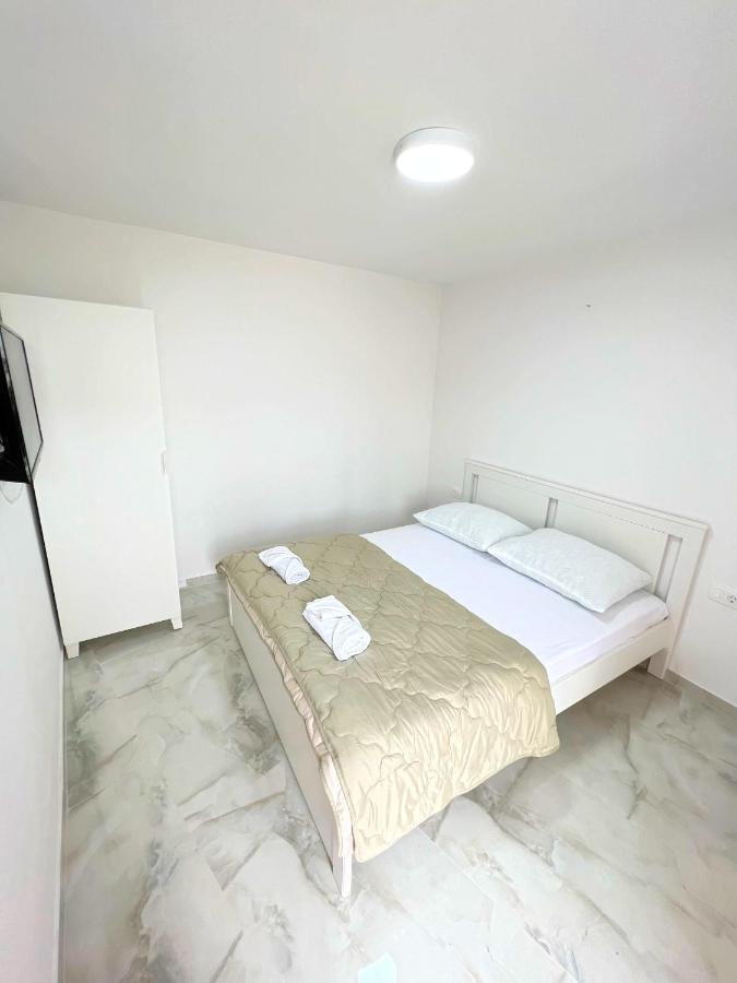 Apartman Laura Mlini Exterior foto
